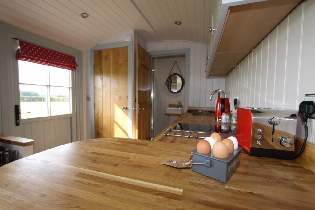 Hebridean Hut kitchen