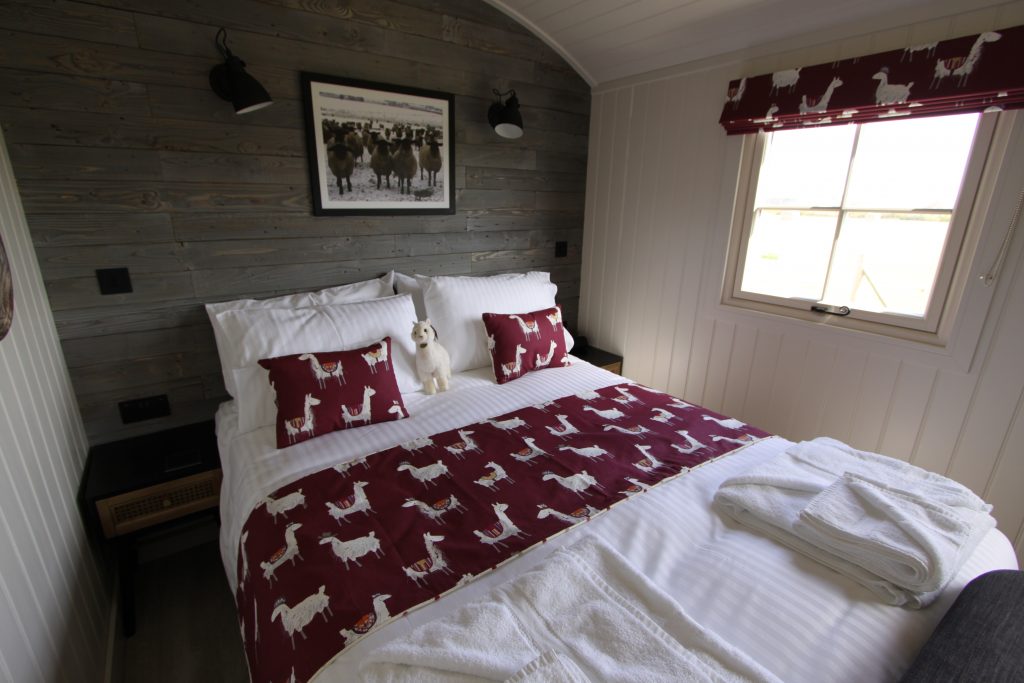 Cotswold Shepherd bedroom